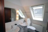 Großzügige Dachgeschosswohnung im Grünen - Bild