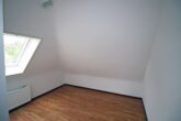 Großzügige Dachgeschosswohnung im Grünen - Bild
