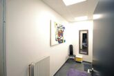 Produktions/Lagerhalle mit Büroflächen - Bild